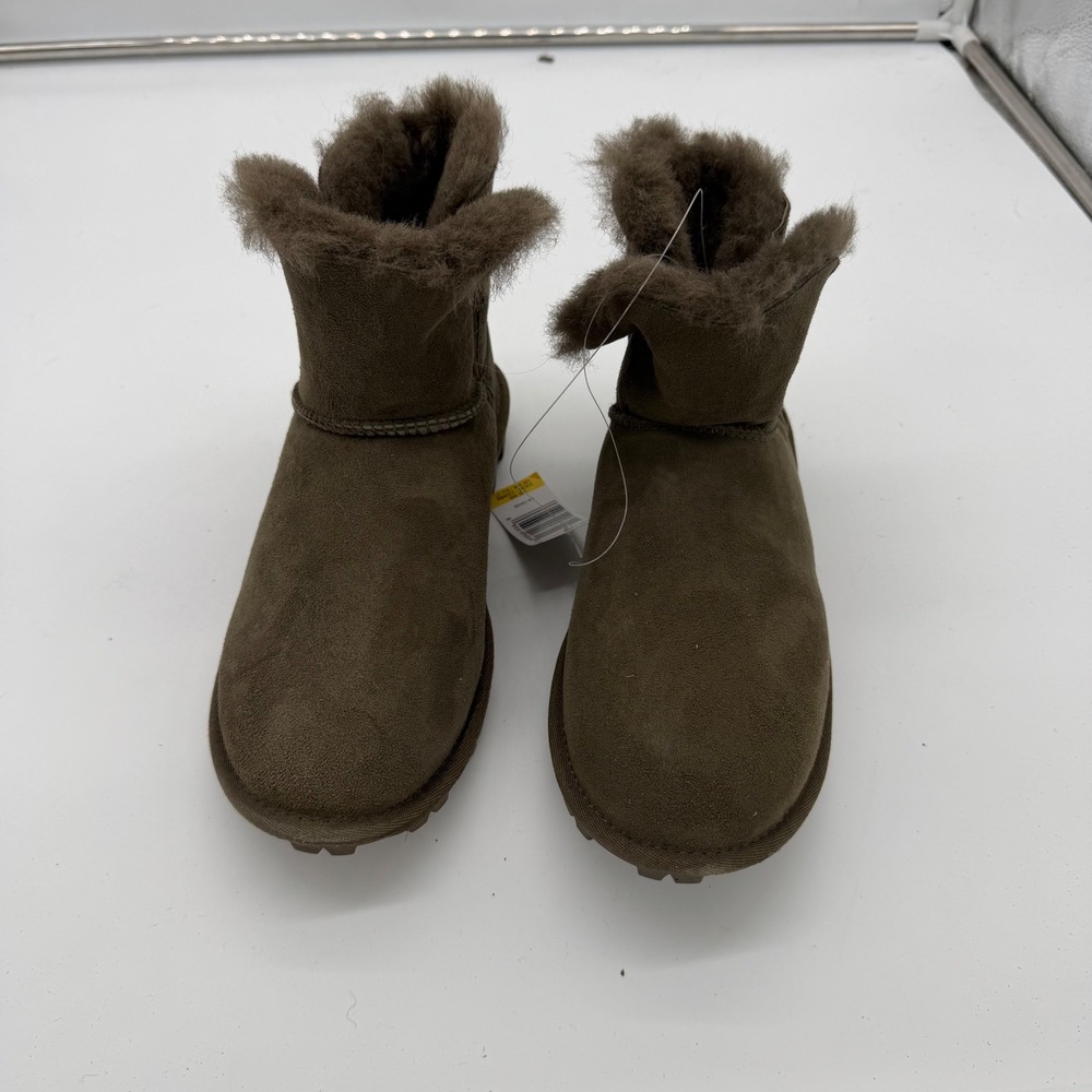 Kirkland Signature Brown Suede Shearling Ankle Boots Womens 6 Lug Sole NEW